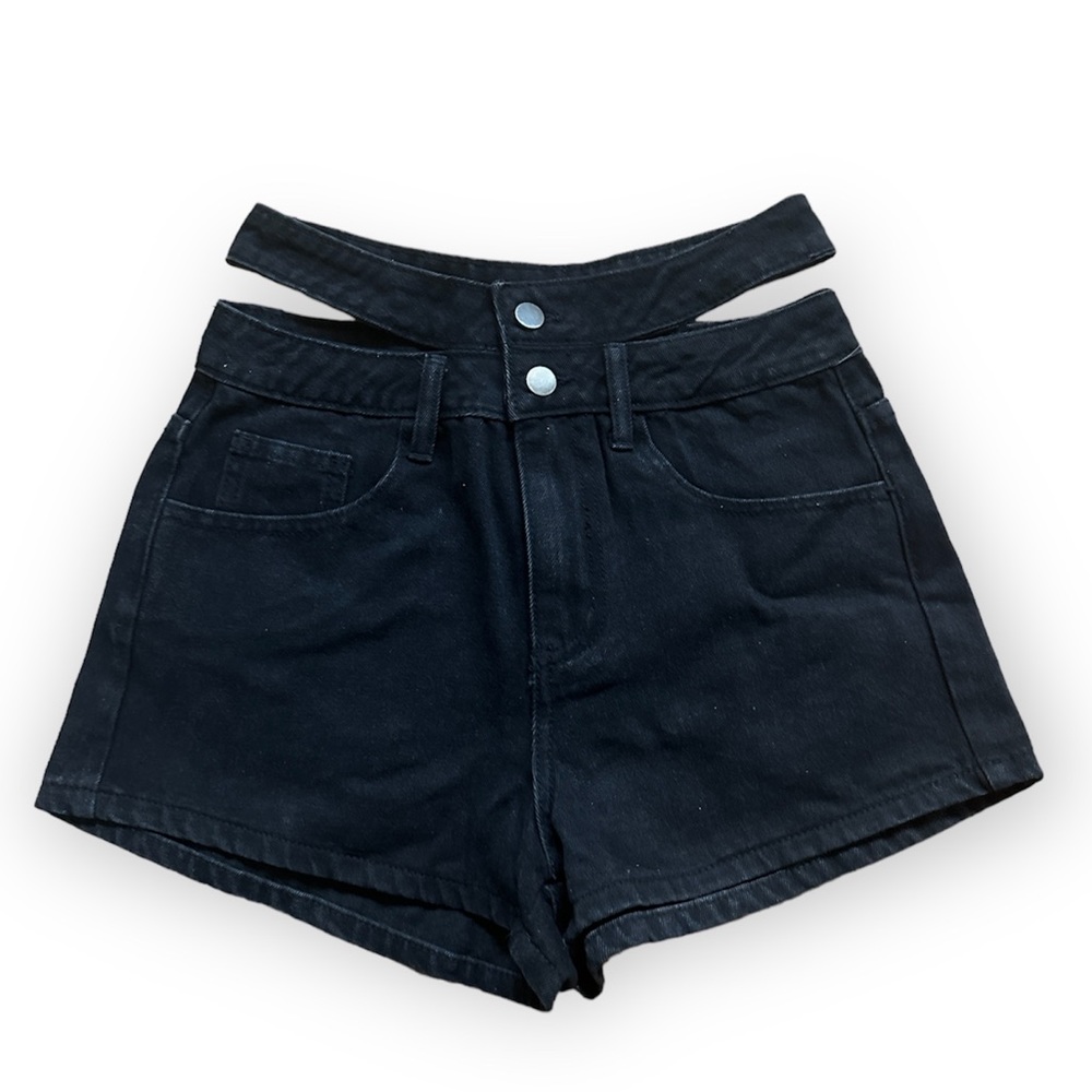 Le Lis Collection Boutique Cut-Out Black Denim Shorts NWT